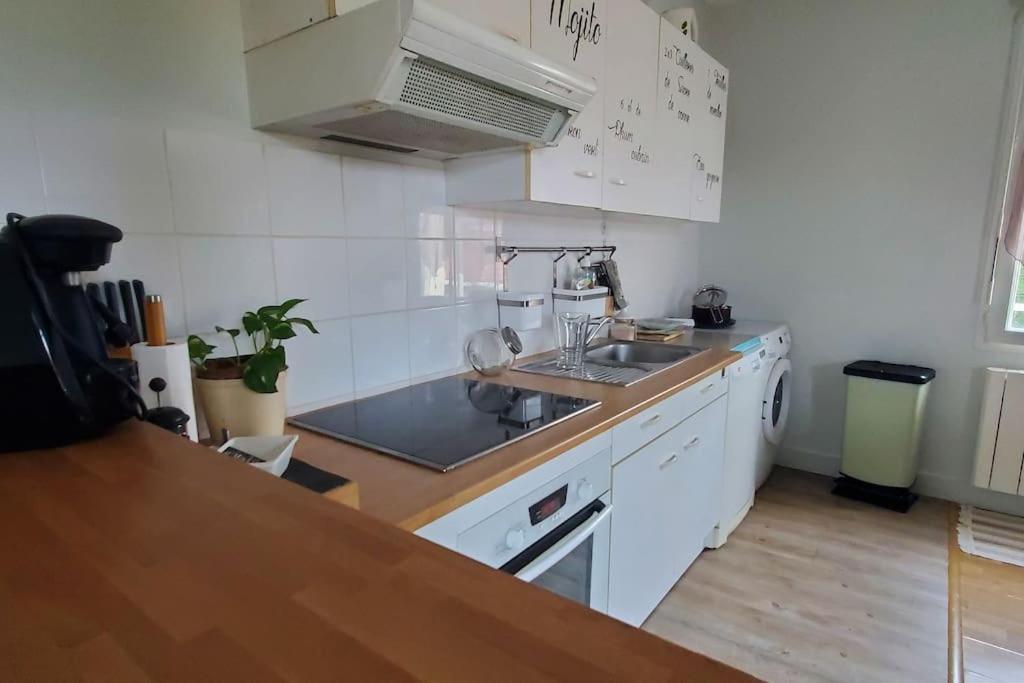 Simplicite Et Calme En Appartement A Иссуар Экстерьер фото